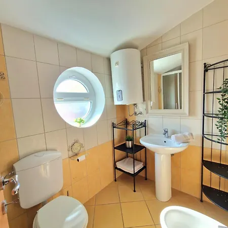 Apartament Lara