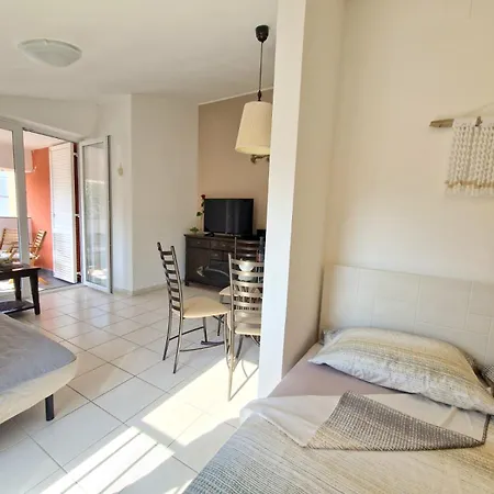 Lara Apartament Baška