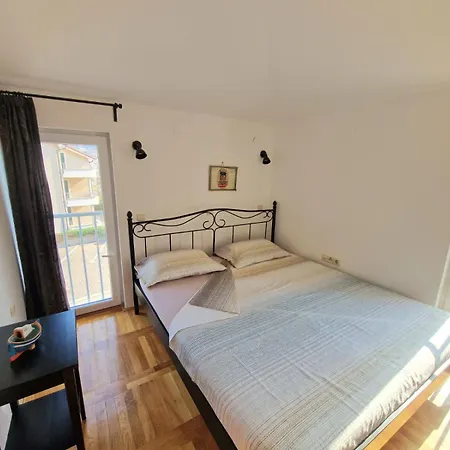 Lara Apartament