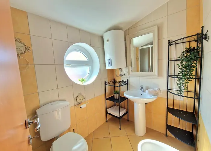 Apartment Lara